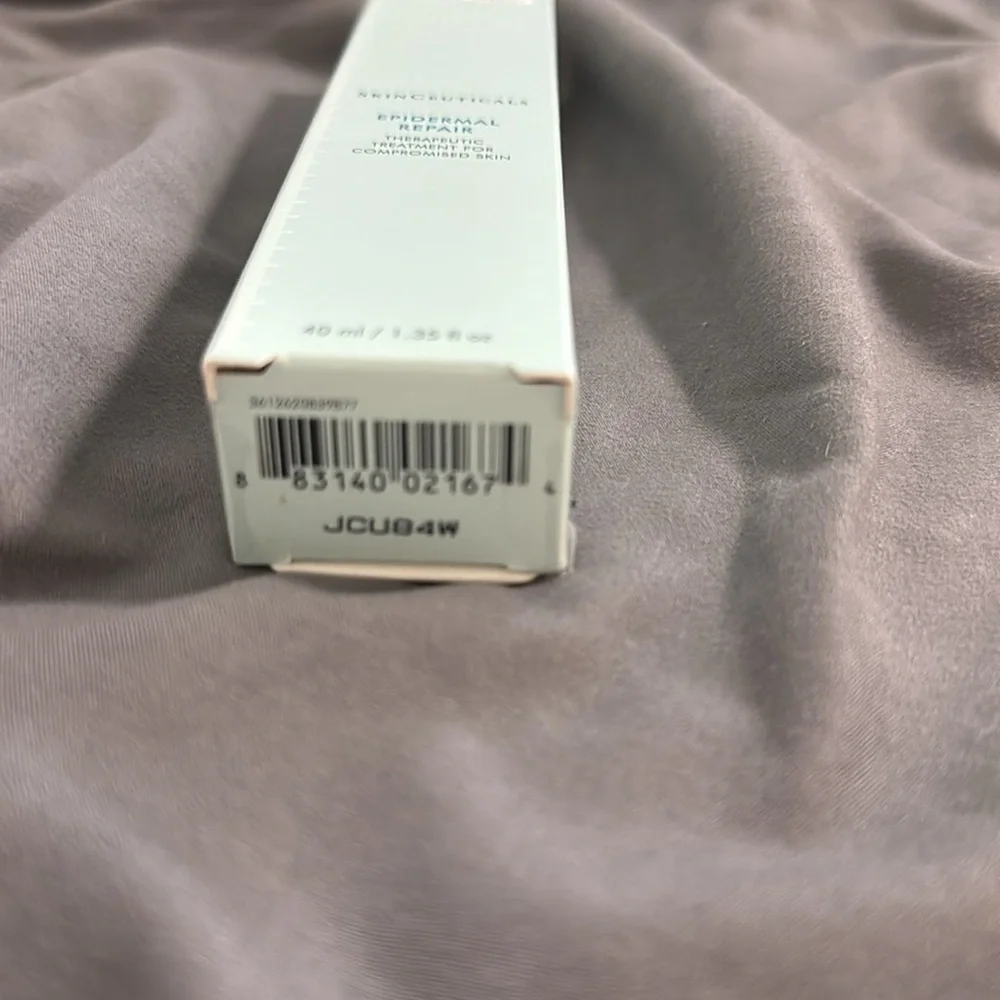 SkinCeuticals Epidermal Repair Cream - White